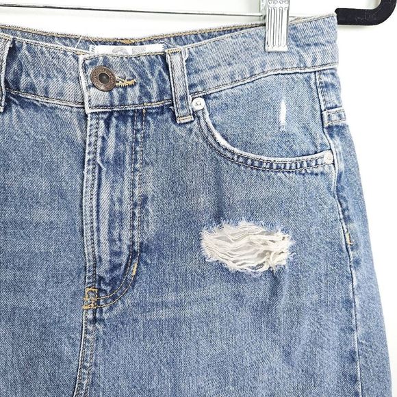 FREE PEOPLE We The Free Distressed Raw Hem Med Wash Denim Mini Skirt Size: 25 - Picture 2 of 8